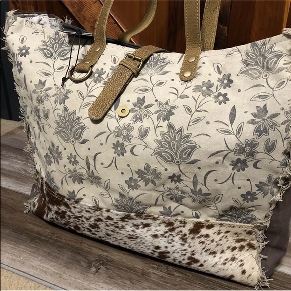 Myra Bag Floret Weekender Canvas up cycled NWT - Picture 2 of 6